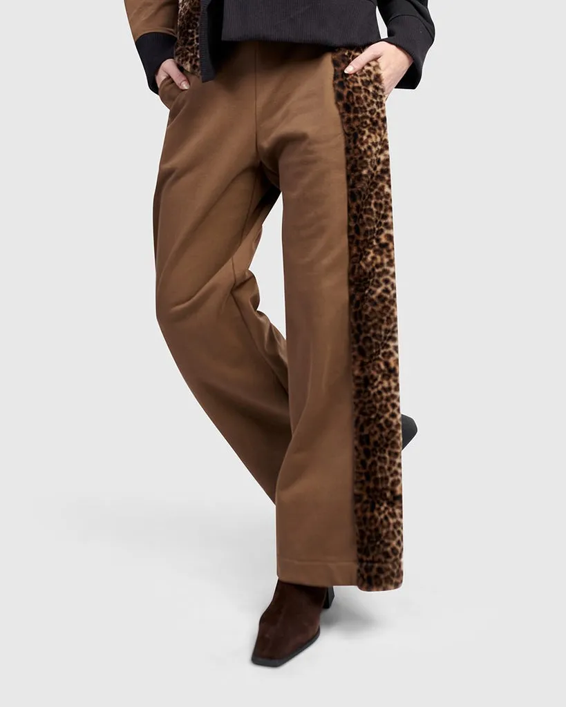 alembika-urban-strut-relaxed-hose-camel image 1