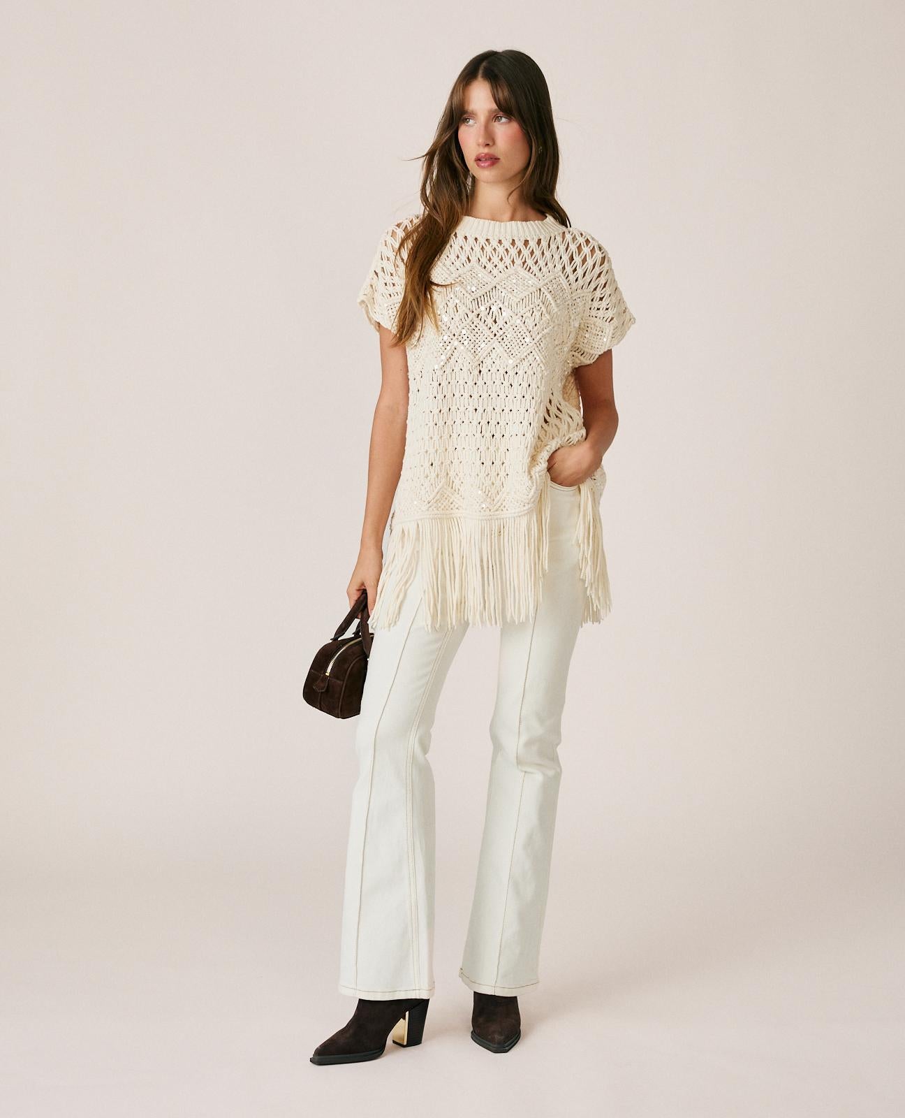 alma-en-pena-openwork-vest-with-fringe-strickweste-wei-pailletten image 5