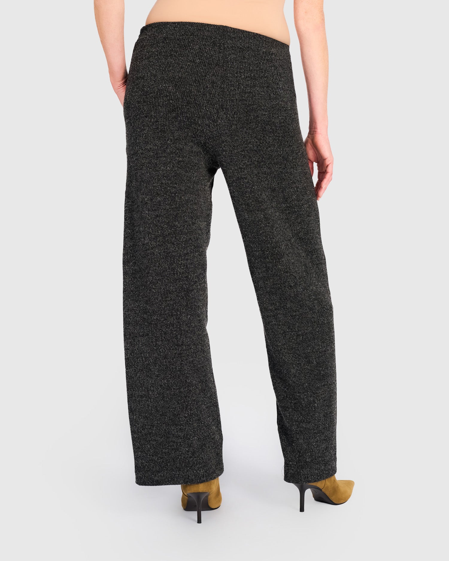 alembika-urban-marl-knit-straight-pants-shadow-gerade-fleece-hose image 5