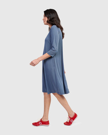 alembika-essential-relaxed-kleid-blue-mist image 7