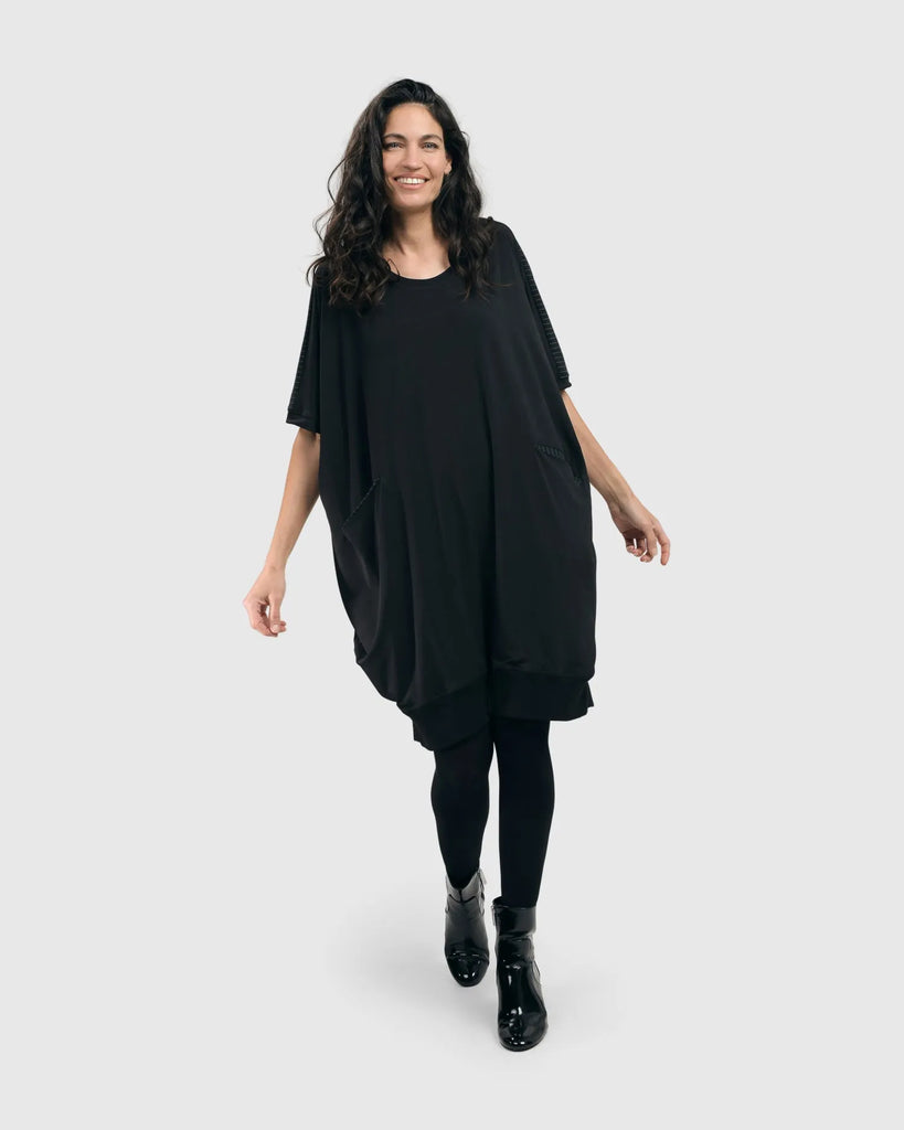 alembika-tekbika-oversized-bliss-kleid-pinstripe image 1