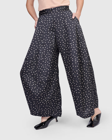 alembika-isley-lantern-hose-polka-dots image 6