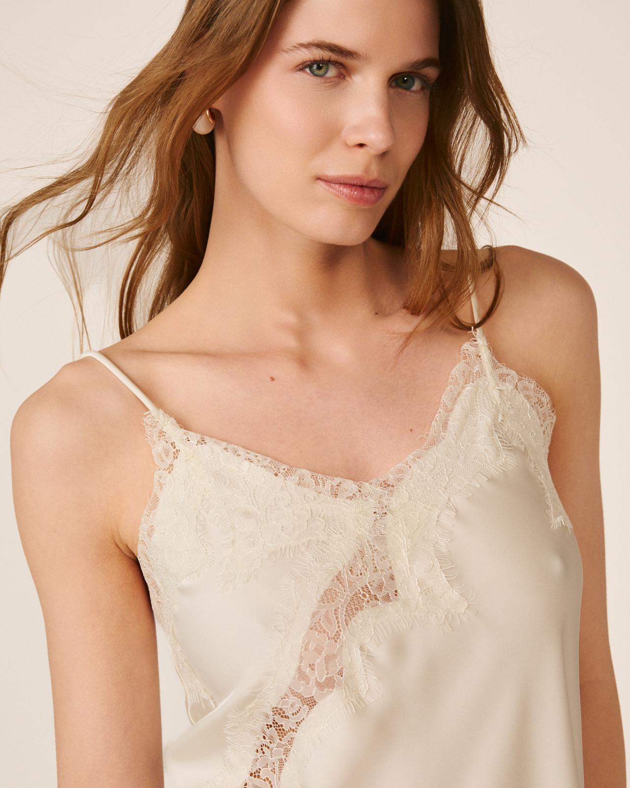alma-en-pena-satin-slip-kleid-lingerie-kleid-v-ausschnitt-asymmetrisch-mit-spitz image 5