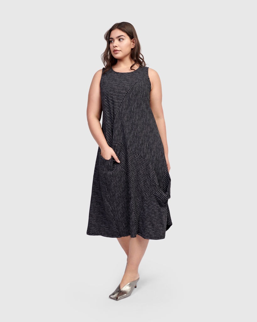 alembika-urban-sahara-midi-kleid-pinstripes image 1