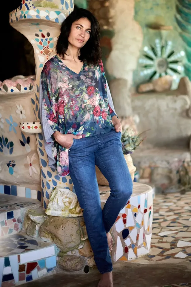 alembika-the-butterfly-bluse-flora image 1