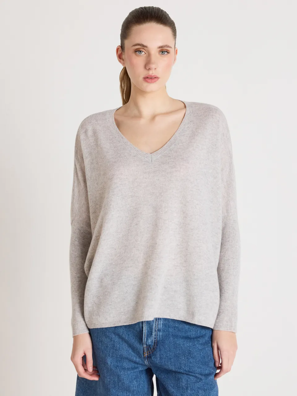 absolut-camille-kaschmir-poncho-pullover-v-ausschnitt-hellgrau image 1