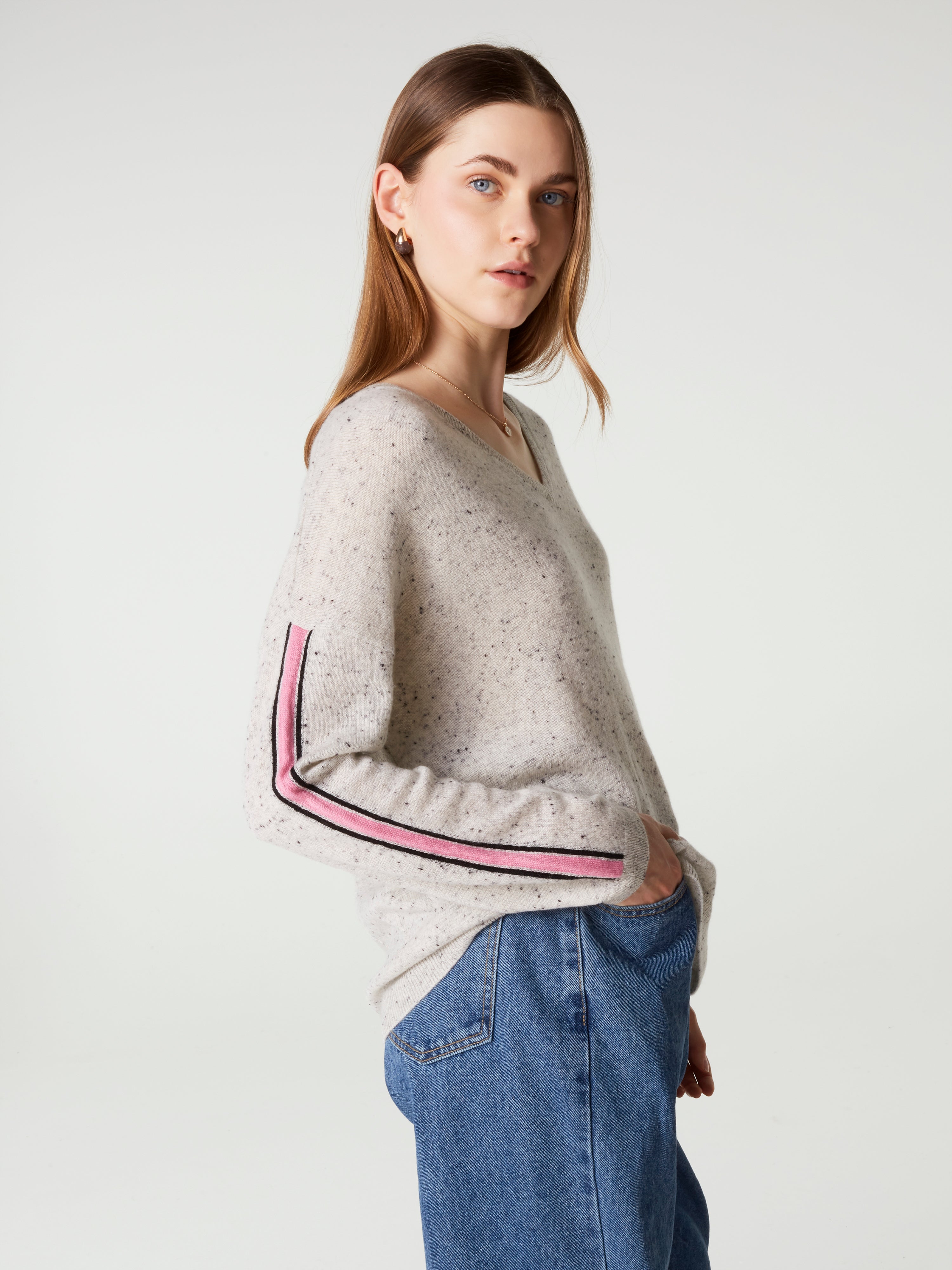 absolut-alexia-kaschmir-v-ausschnitt-pullover-damen-granit-black-pink image 3