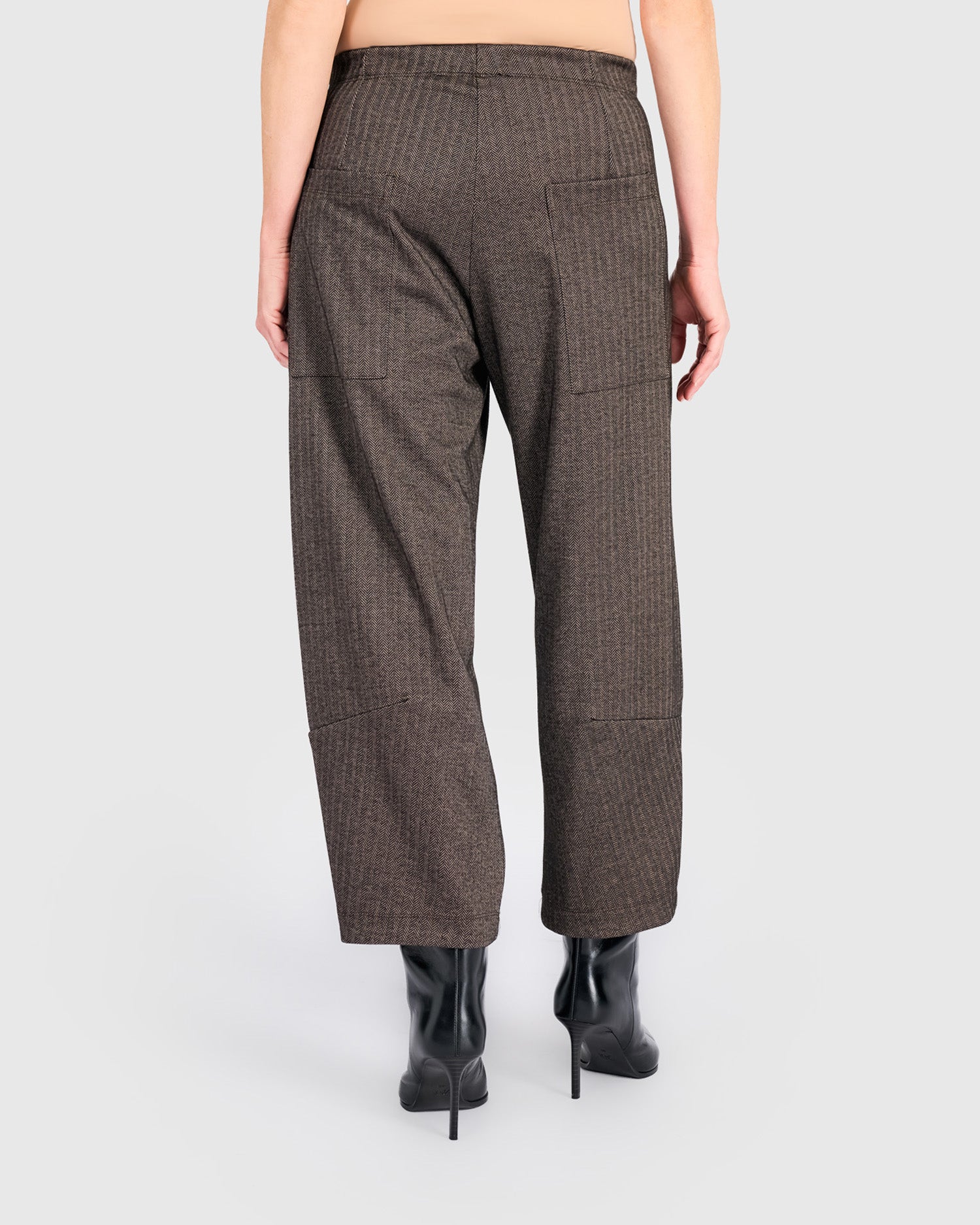 alembika-atelier-herringbone-hose-taupe image 5