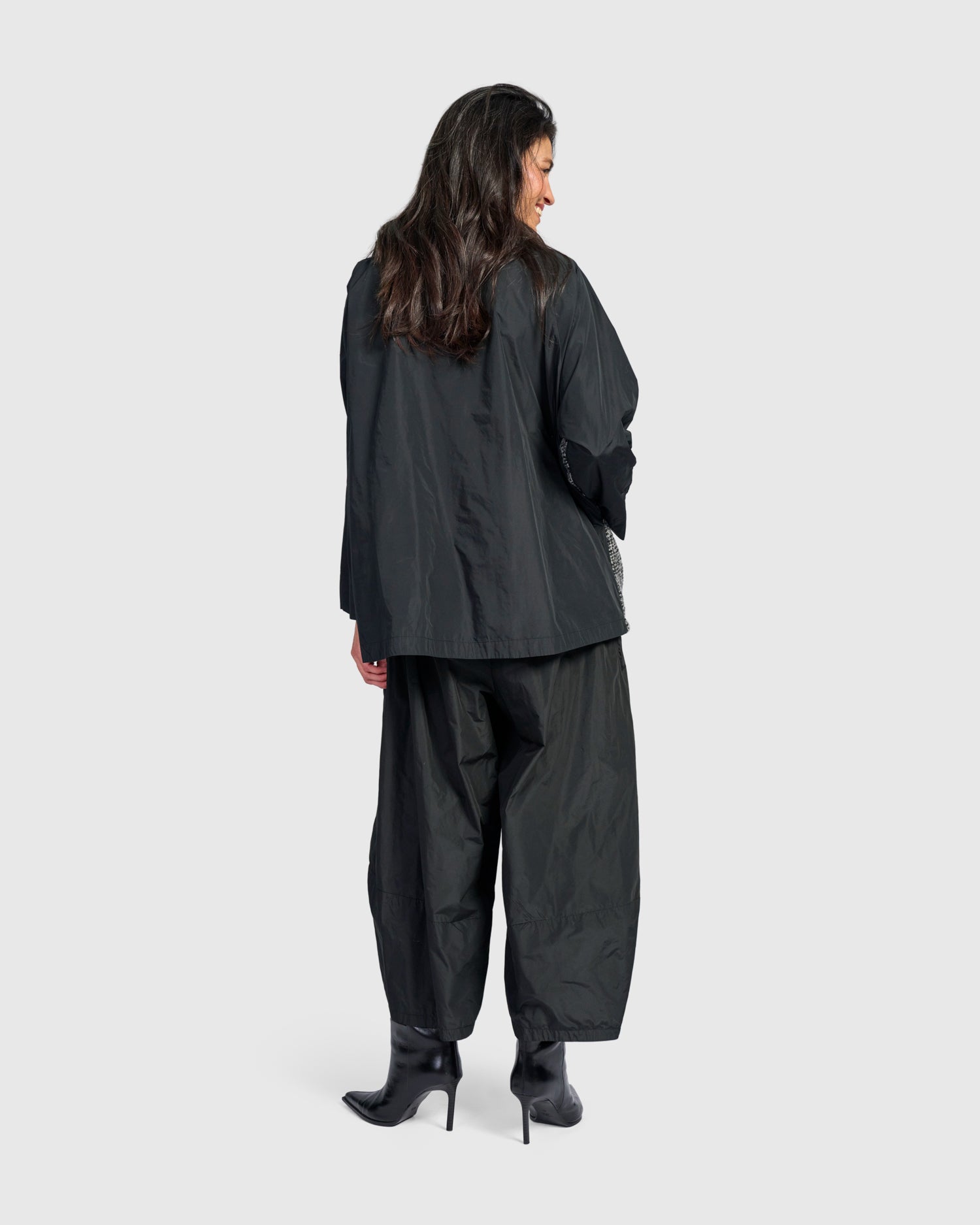 alembika-urban-tightline-top-graphite-oversize-top image 6