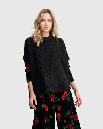 alembika-spotlight-boucle-top-roses-oversize-top image 3