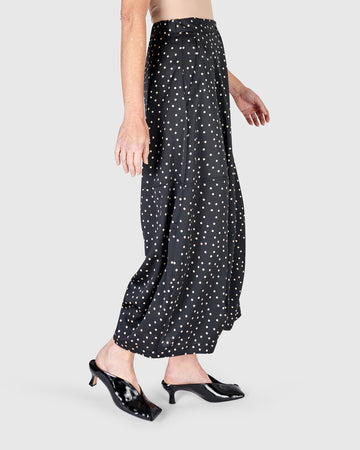 alembika-isley-lantern-hose-polka-dots image 4