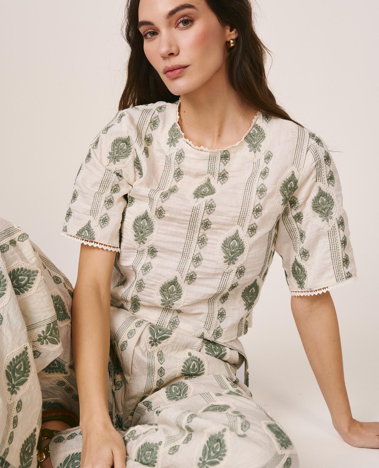 alma-en-pena-short-sleeve-top-top-mit-geometrischer-stickerei image 3