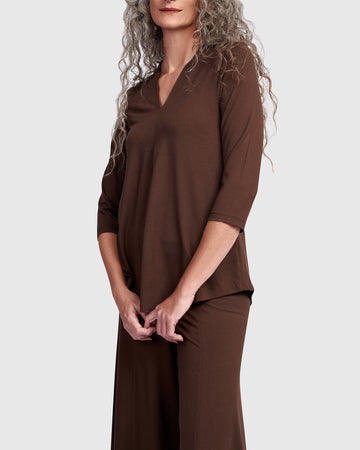 alembika-essential-v-neck-top-umber-3-4-arm-shirt image 3