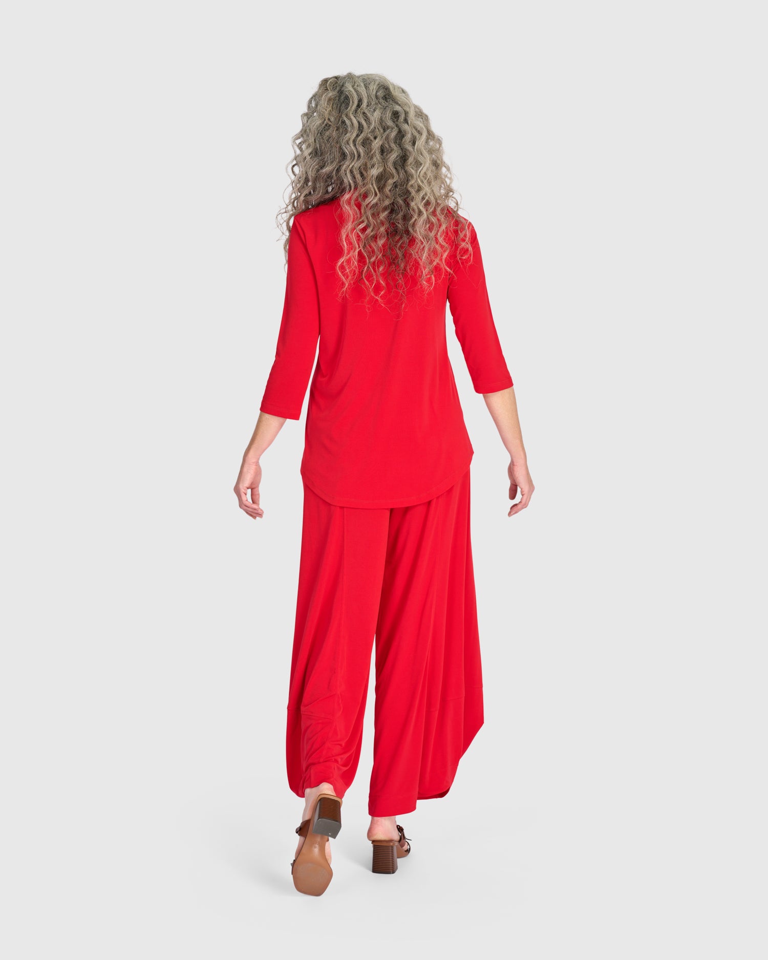 alembika-essential-slinky-v-ausschnitt-top-rot image 4