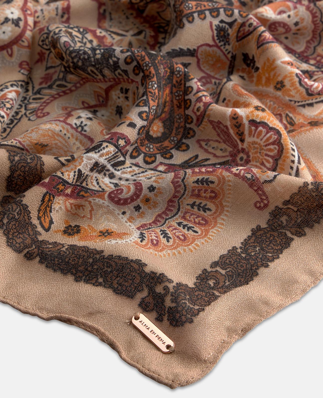 alma-en-pena-rechteckschal-paisley-camel image 4