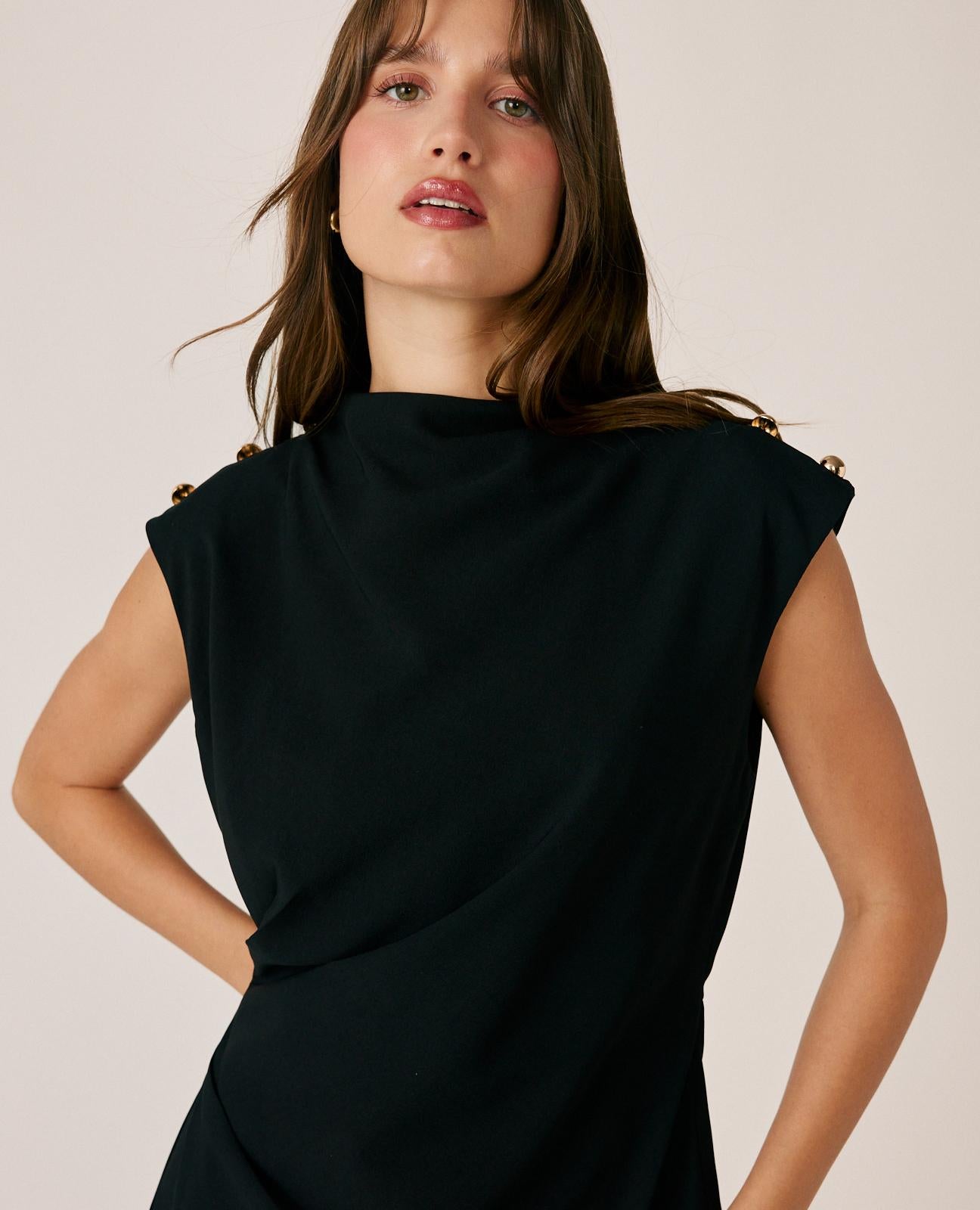 alma-en-pena-flowing-long-crepe-dress-langes-abendkleid-schwarz-drapierung image 4
