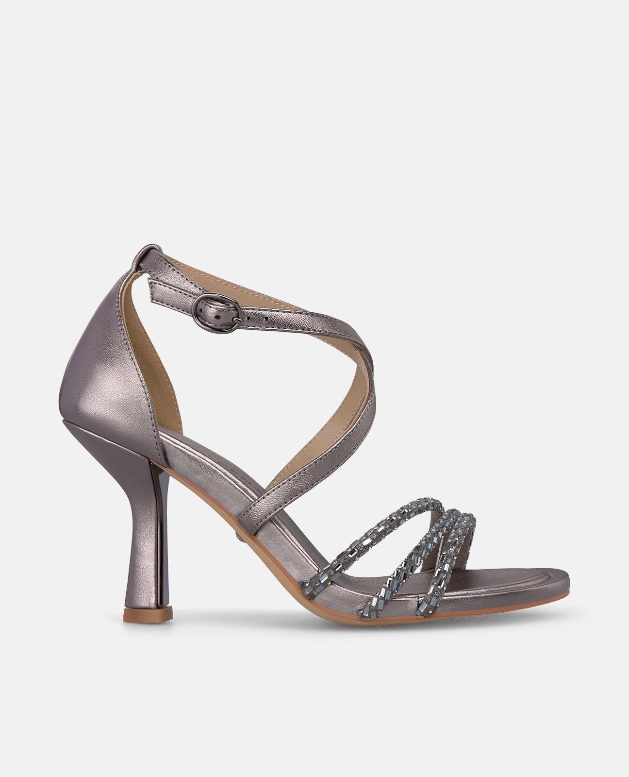 alma-en-pena-leder-sandale-metallic-mit-strass-und-kn-chelriemen-8-cm-absatz image 1