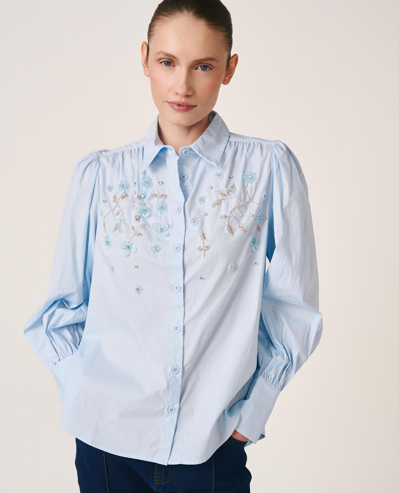 alma-en-pena-popeline-bluse-mit-strass-blumen-blau image 5