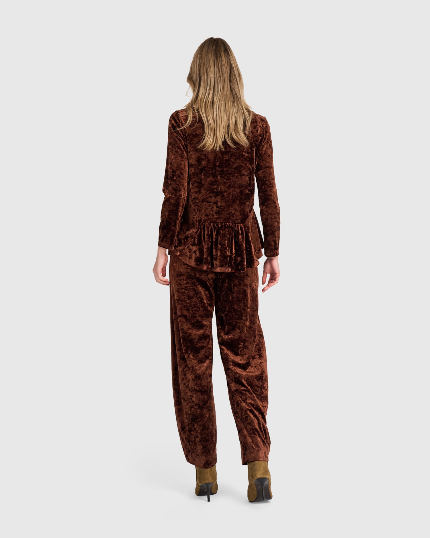 alembika-addison-top-at835m-crushed-velvet-top-in-maple image 5