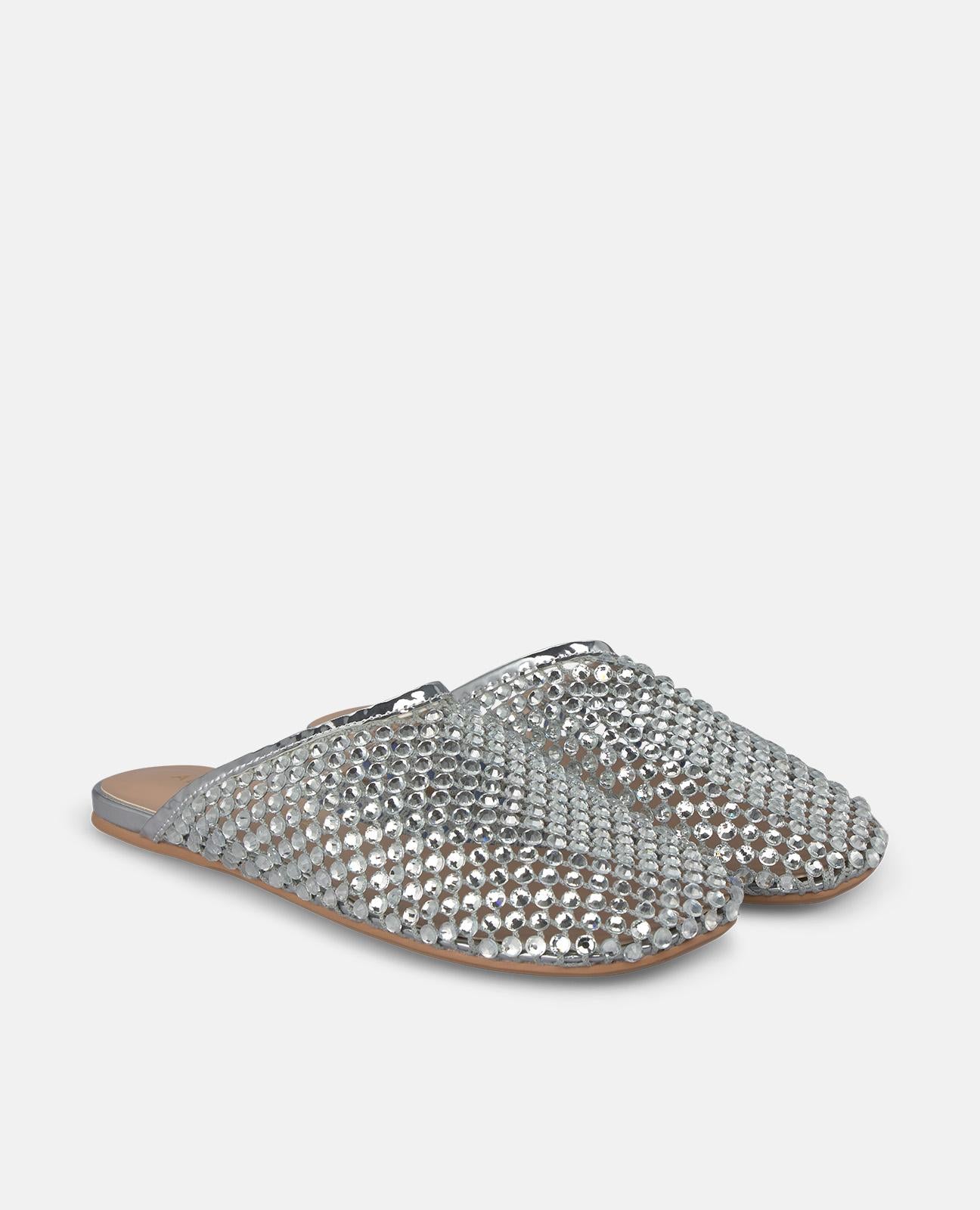alma-en-pena-flache-mesh-mules-in-silber-mit-strass-nieten image 2