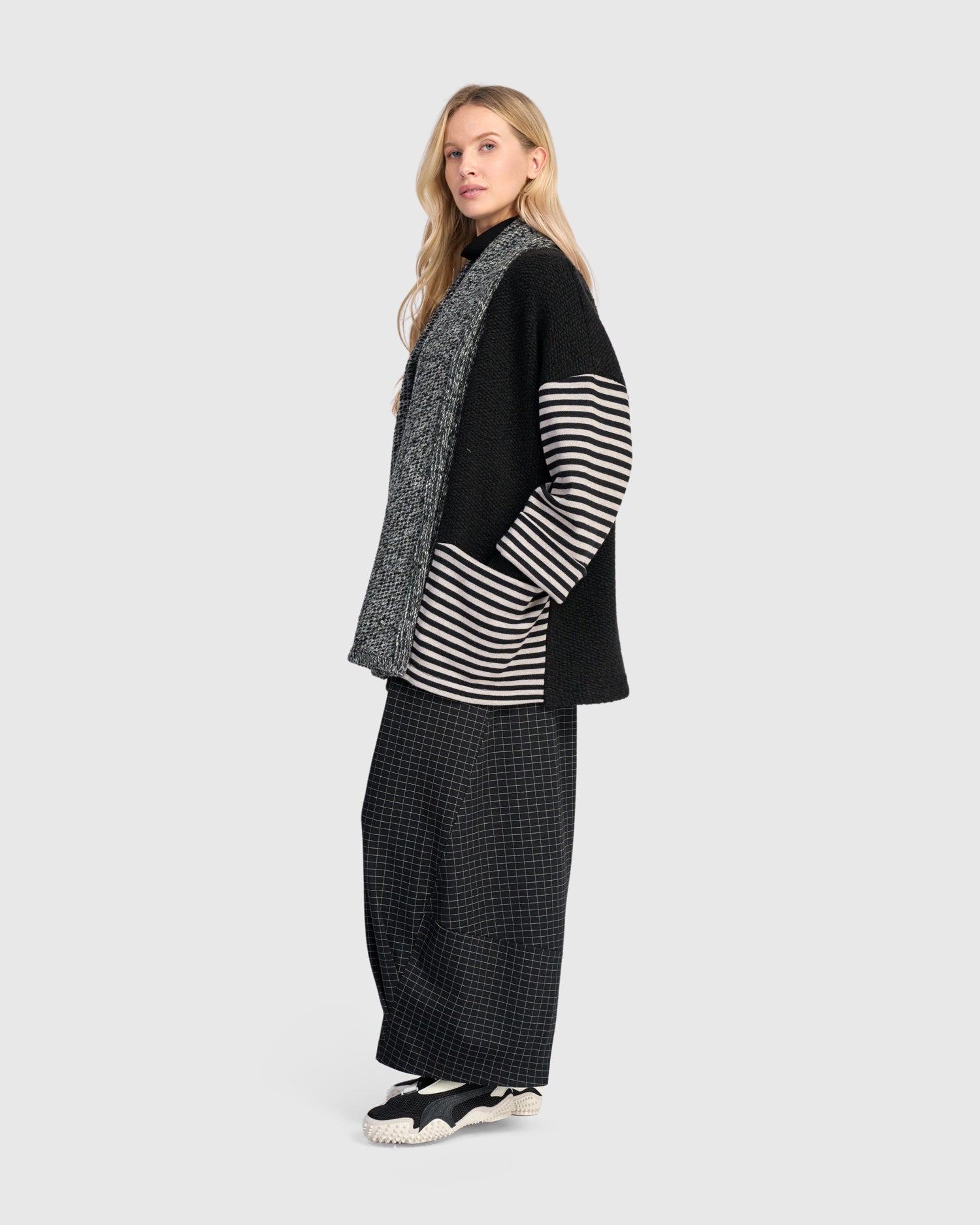alembika-urban-elsie-cardigan-storm-mix-strickjacke image 5