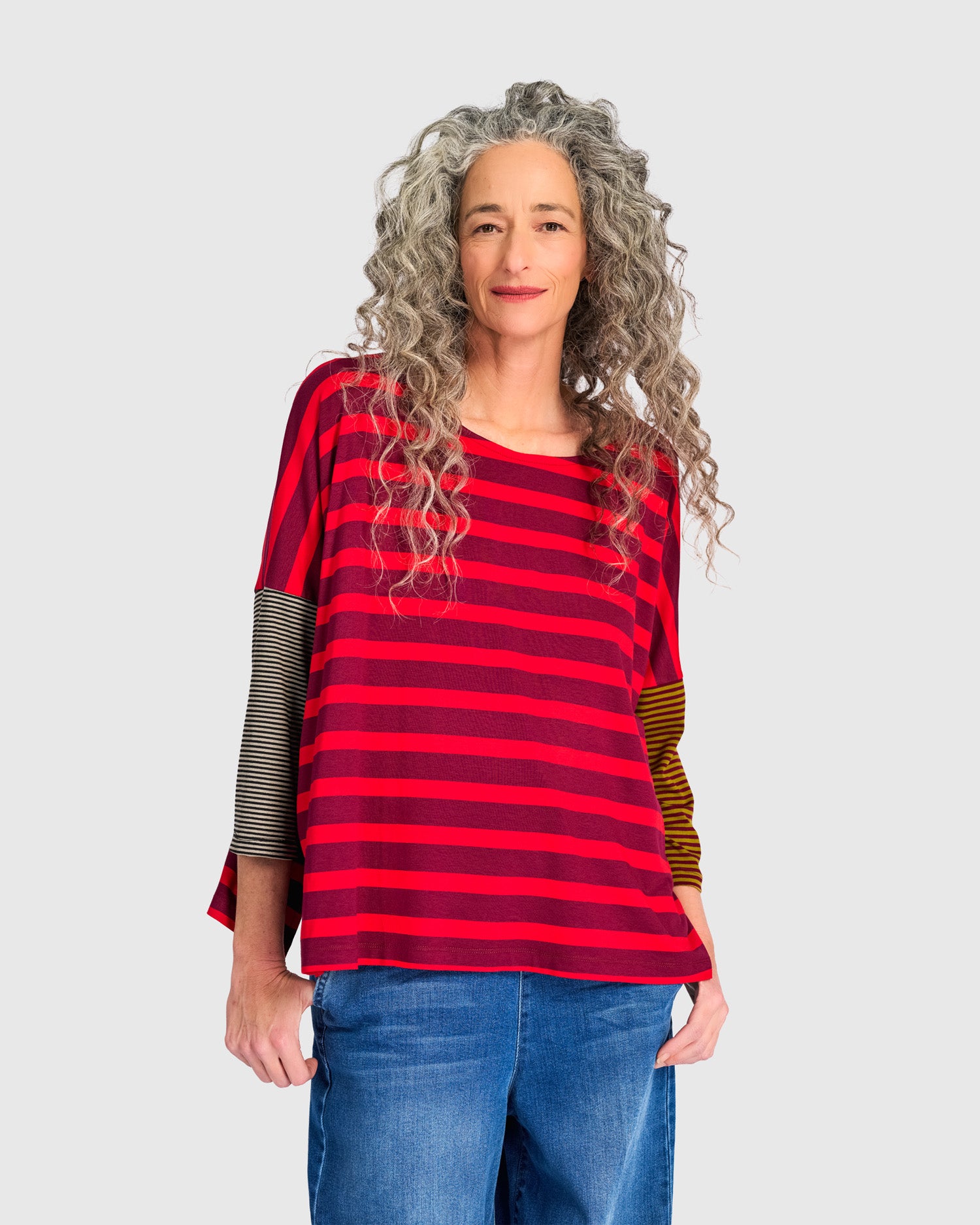 alembika-ruby-boxy-tee-damen-shirt-red-stripe image 6