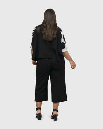 alembika-urban-commuter-tee-mono-cropped image 7