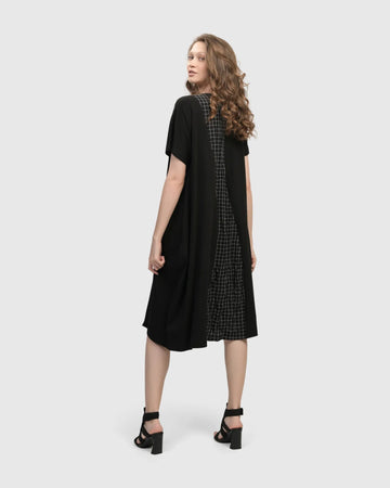 alembika-athena-relaxed-cocoon-kleid-netz image 6