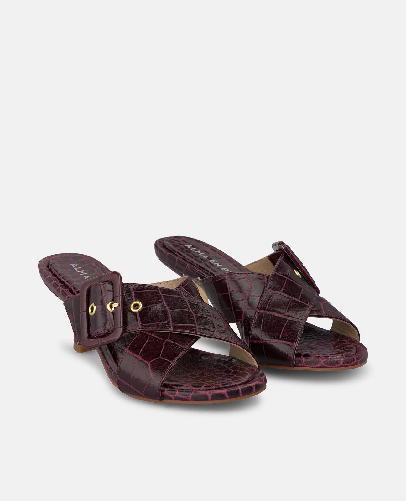 alma-en-pena-leder-sandale-mit-kreuzriemen-bordeaux-kroko-optik-5-5-cm image 2