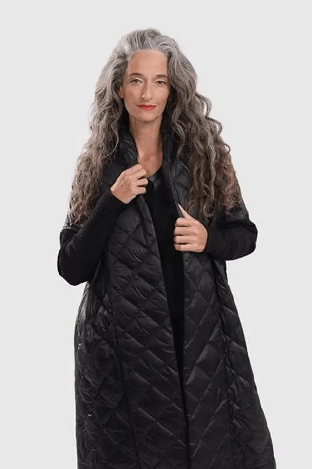alembika-ether-clutch-coat-schwarz-damen-steppmantel-mit-daumenloch image 1