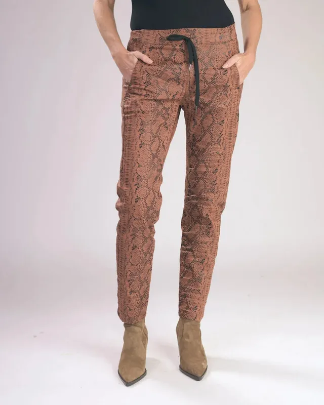 alembika-viper-iconic-stretch-jeans-terracotta image 1