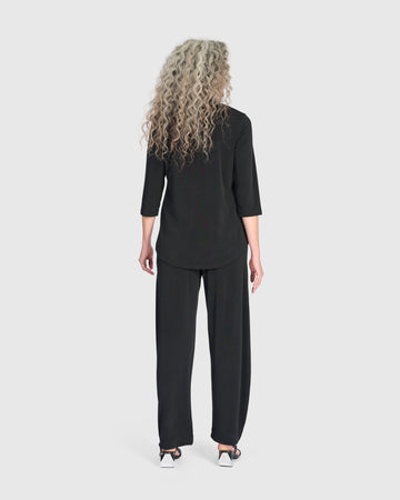 alembika-essential-slinky-v-neck-top-schwarz image 5