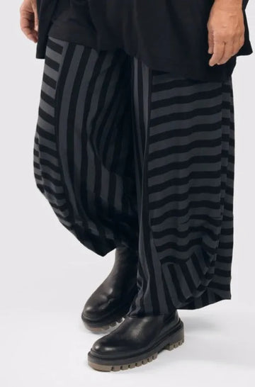 alembika-punto-jersey-hose-grau-schwarz-gestreift image 2