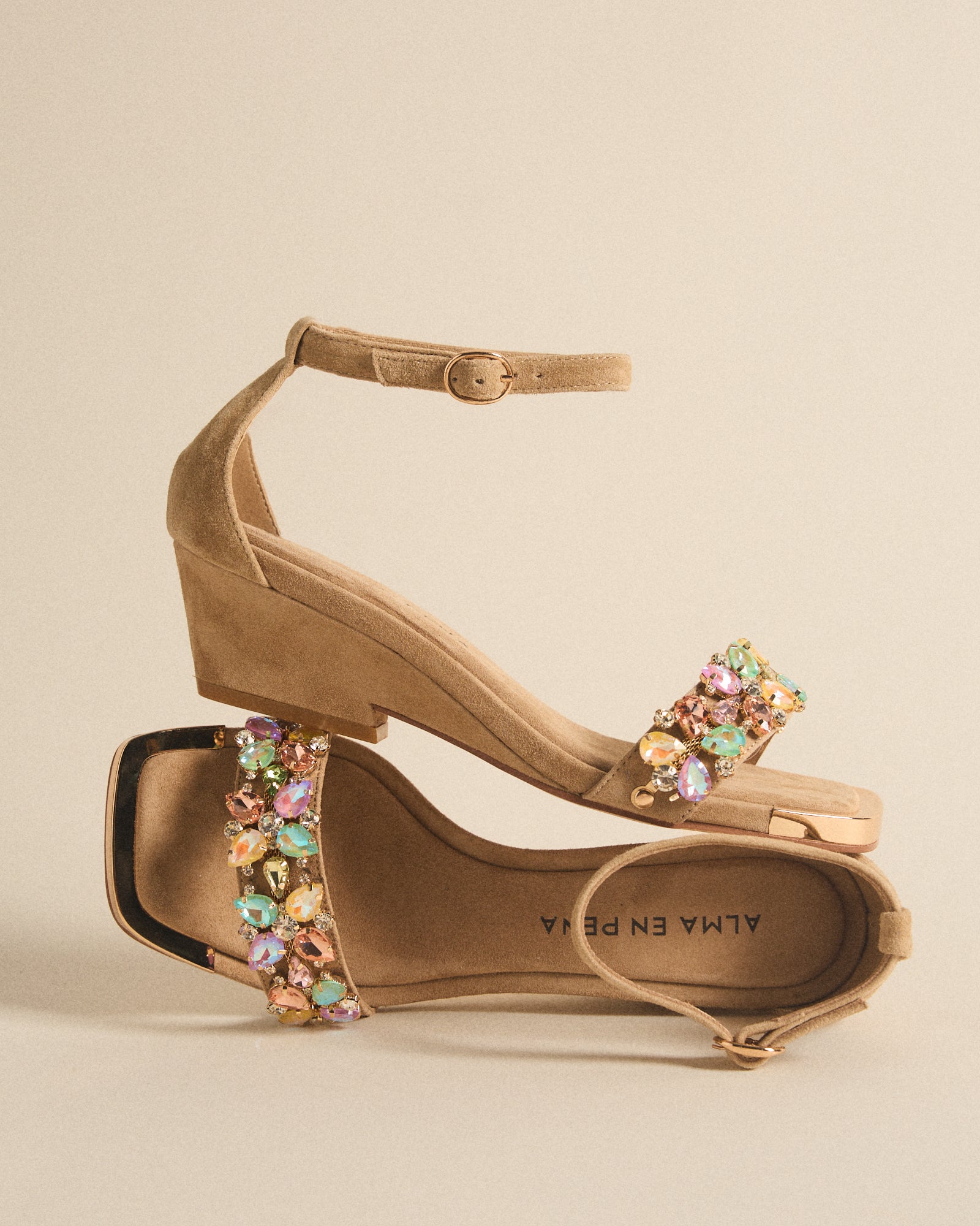 alma-en-pena-jewel-strap-sandaletten-mit-blockabsatz-6-cm-in-arena image 1