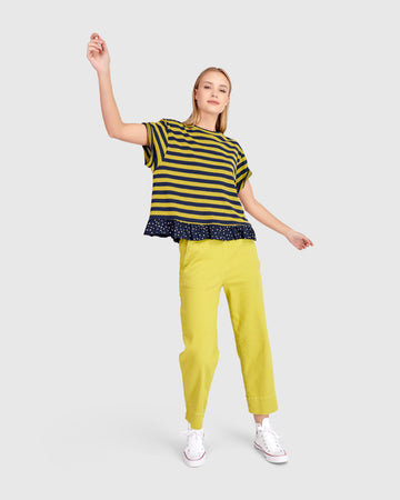 alembika-sunrise-ruffle-t-shirt-gelb-navy-damen image 2