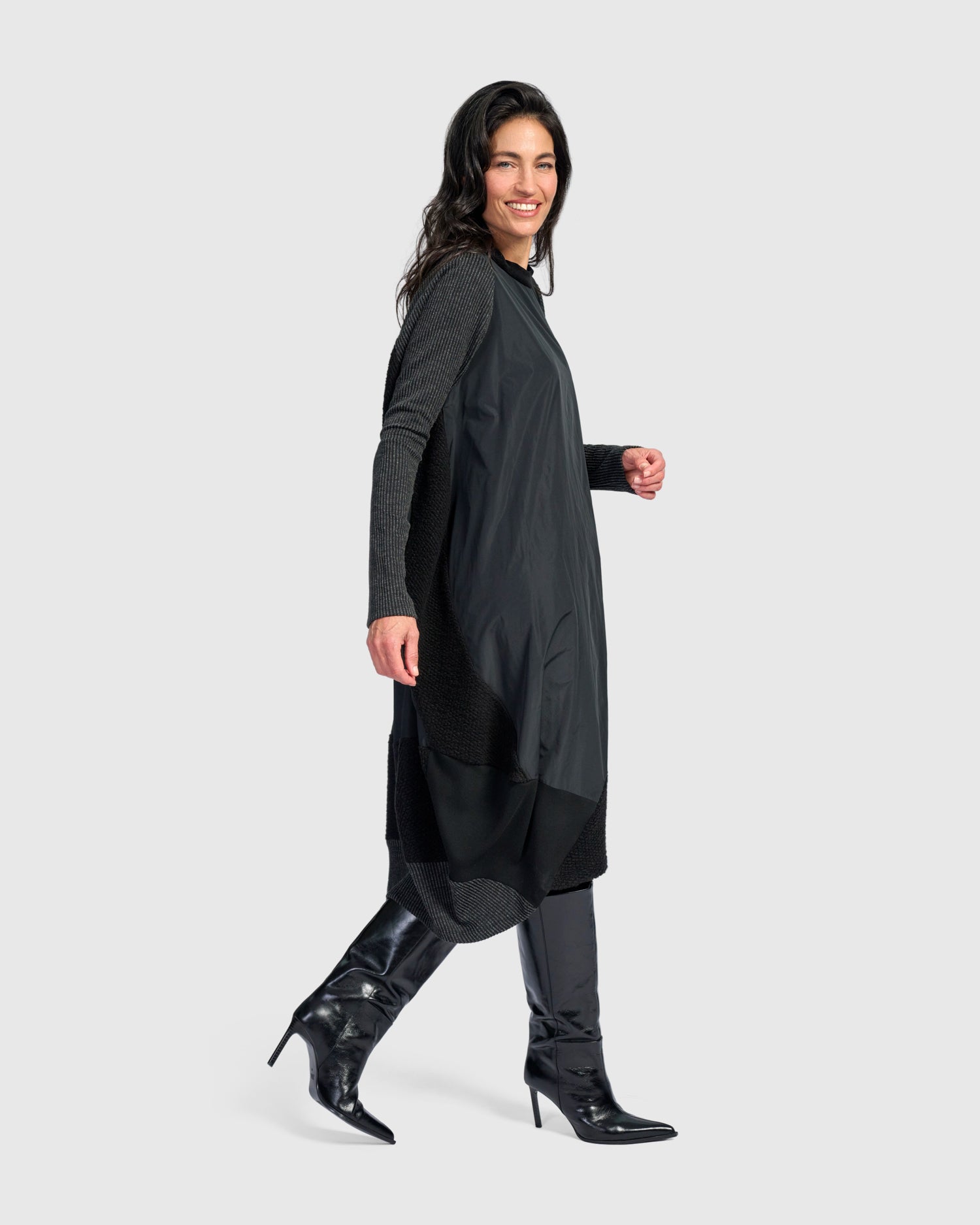 alembika-urban-slope-oversized-kleid-schwarz-midi image 4