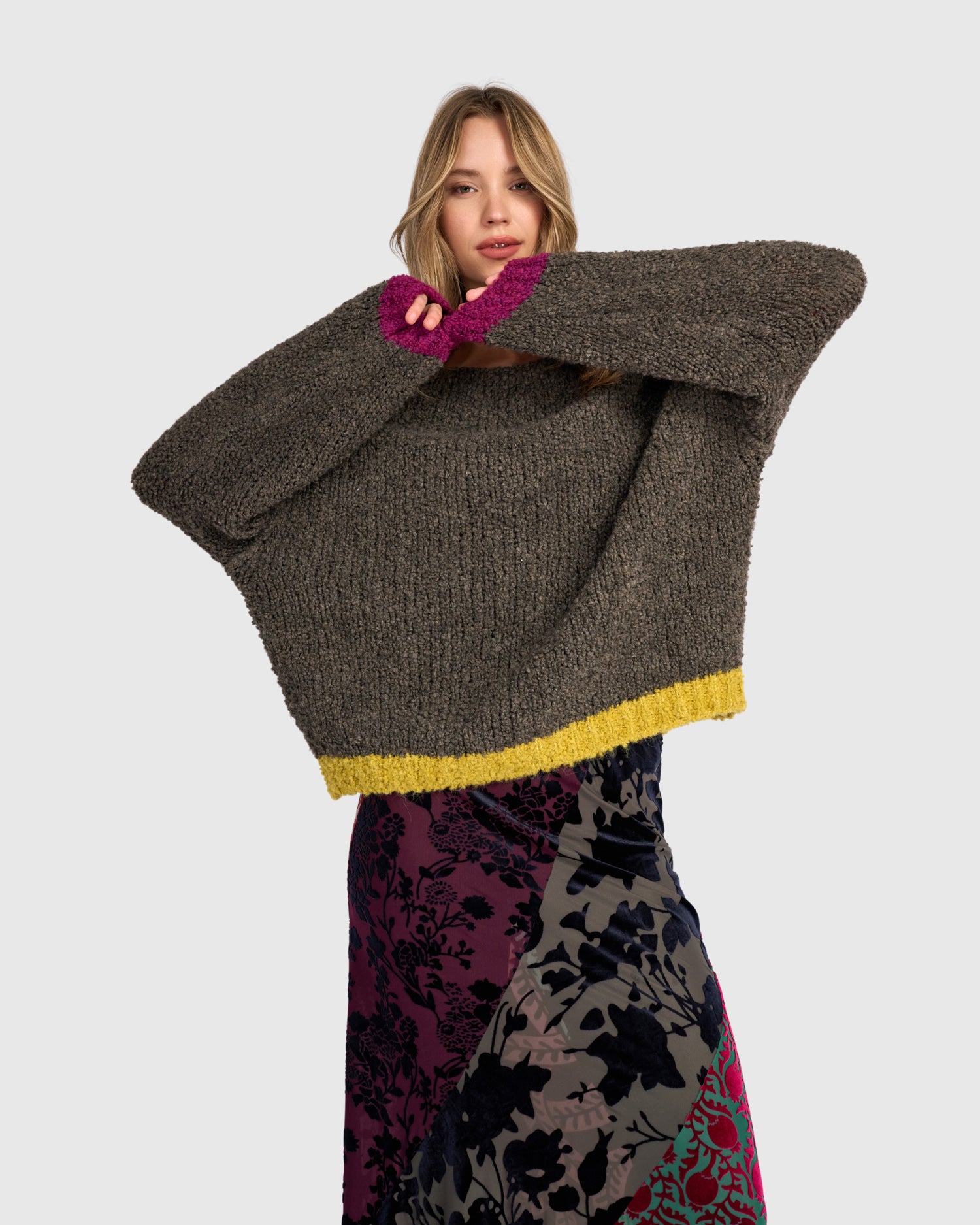 alembika-riff-boucle-sweater-truffle-pullover image 1
