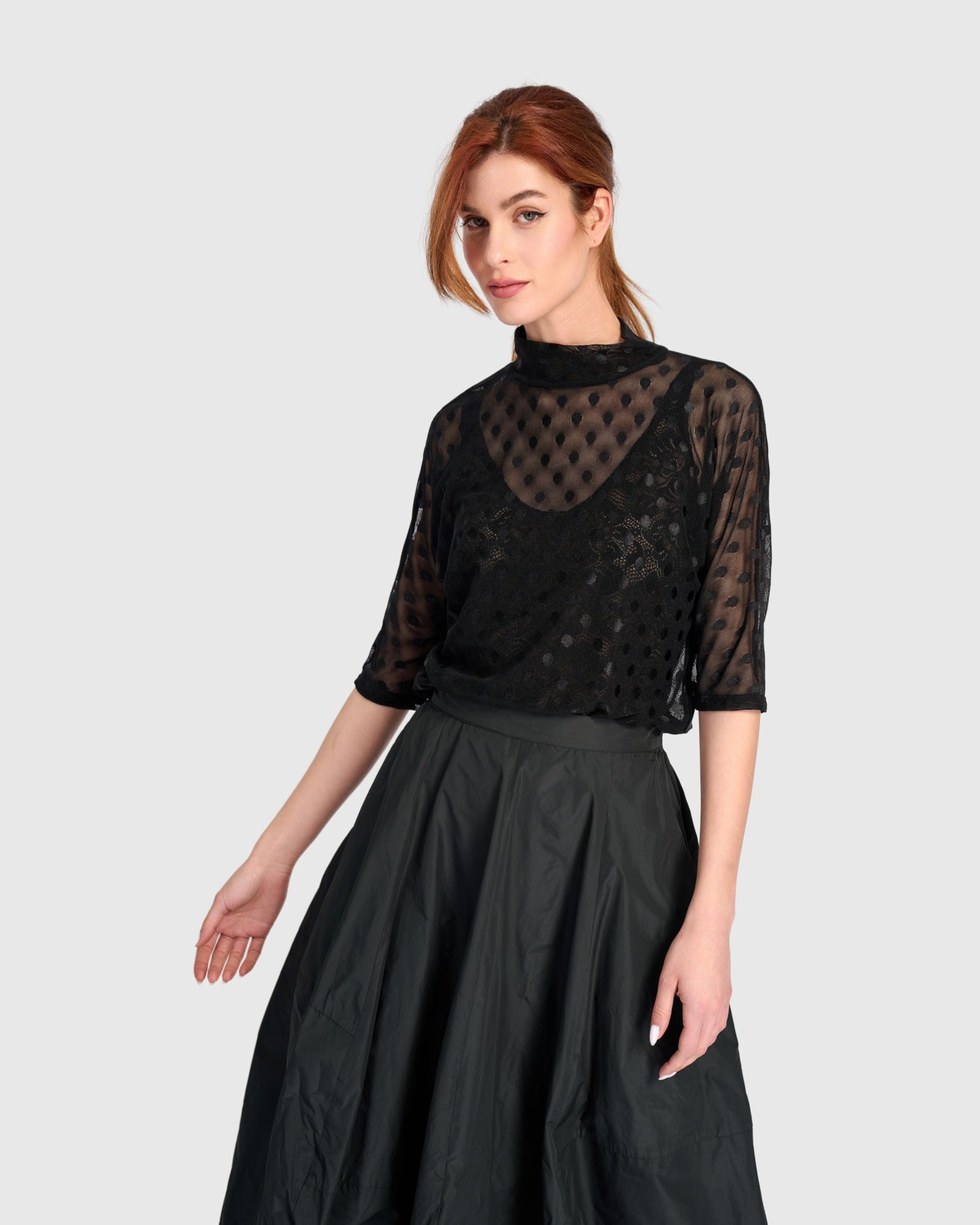 alembika-smolder-mockneck-top-mesh-top-schwarz image 7