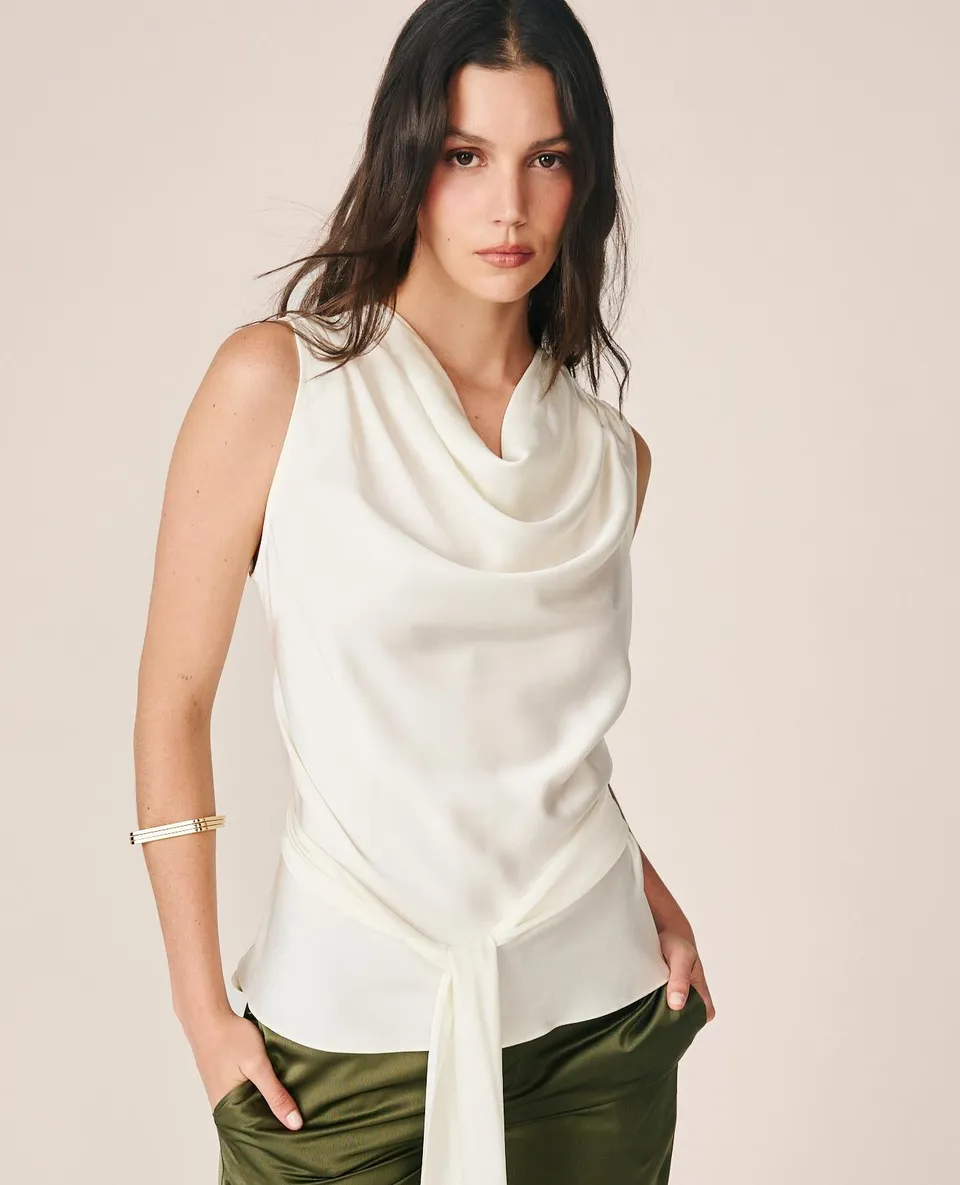 alma-en-pena-alfa-64512-satinbluse-wei-wasserfall-rmellos-taillenband image 1