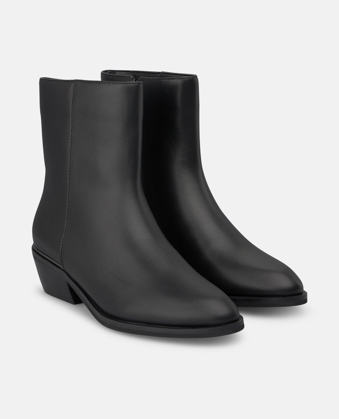 alma-en-pena-flache-stiefelette-spitz-schwarz image 2