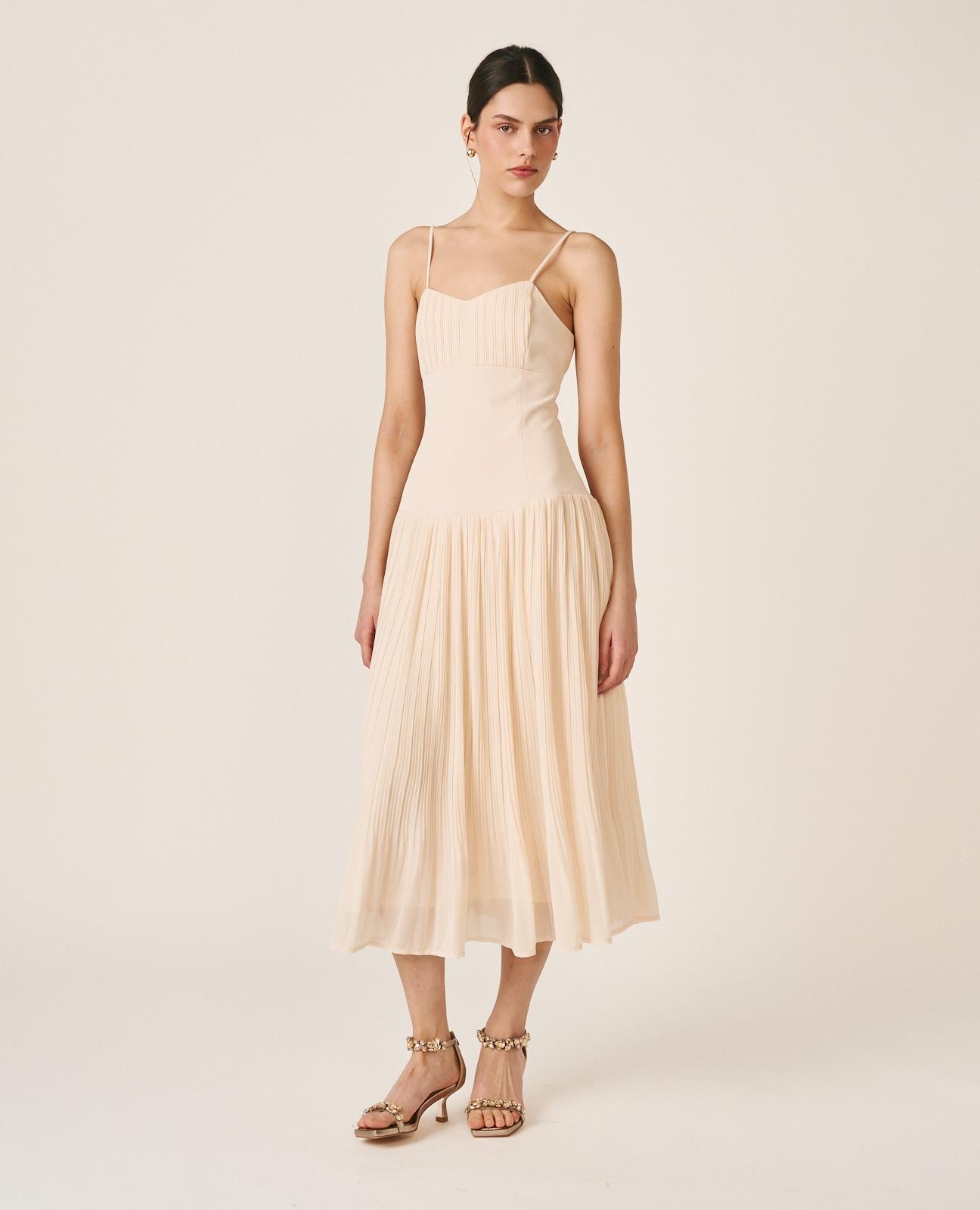 alma-en-pena-63206-midi-cr-pe-kleid-mit-v-ausschnitt-champagner-wei image 1