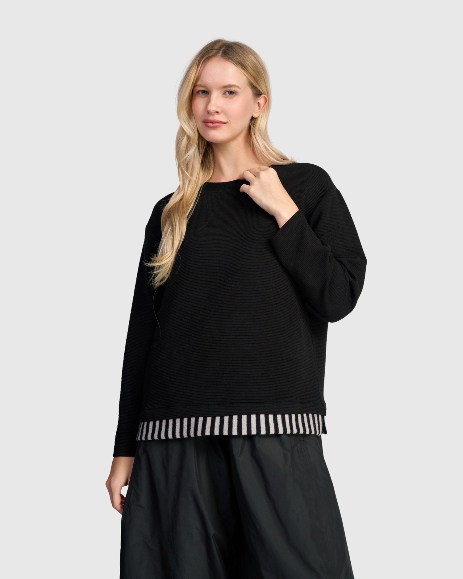 alembika-urban-borderline-top-black-mix image 1