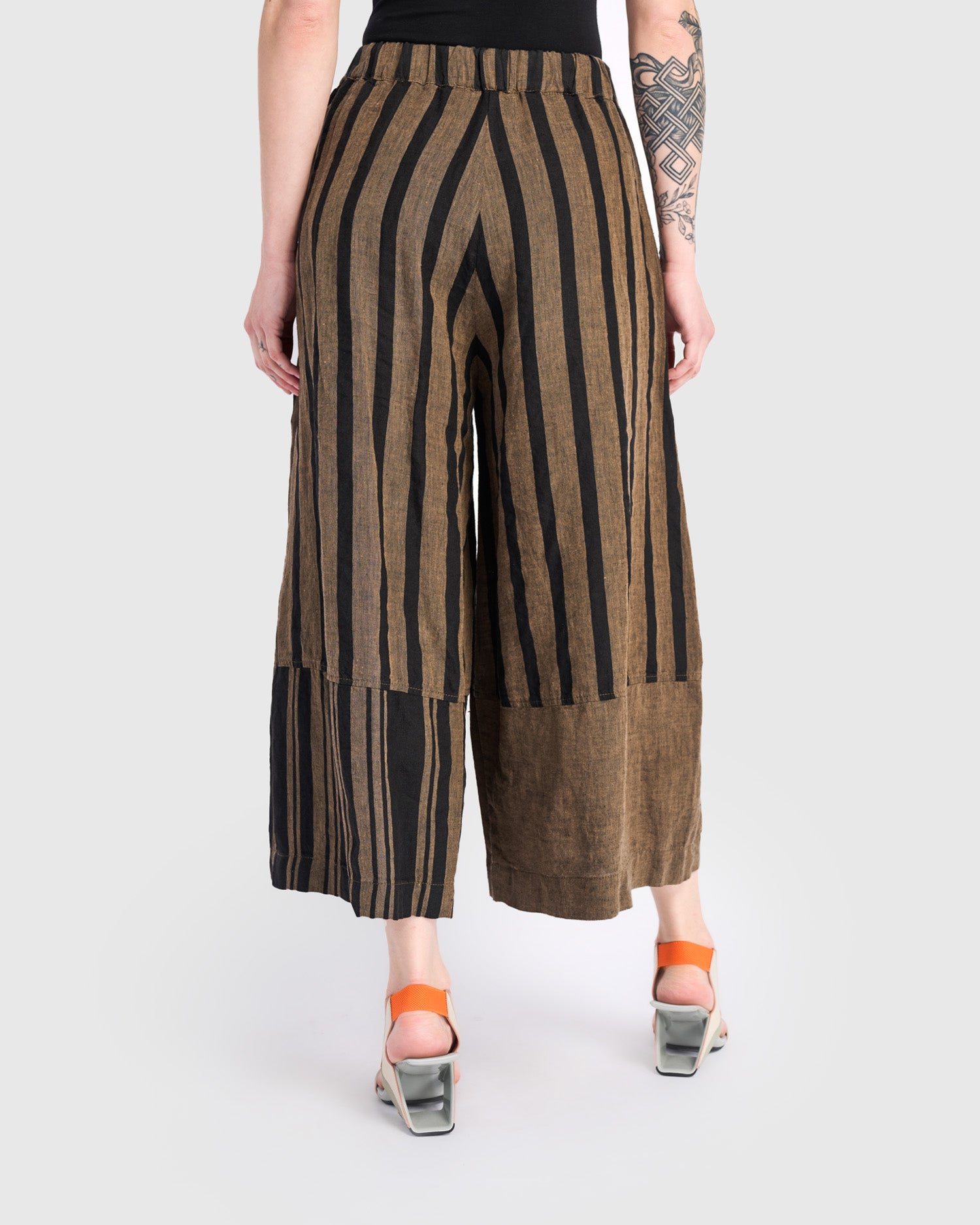 alembika-mesa-sp719t-leinenhose-wide-leg-sepia-black image 6