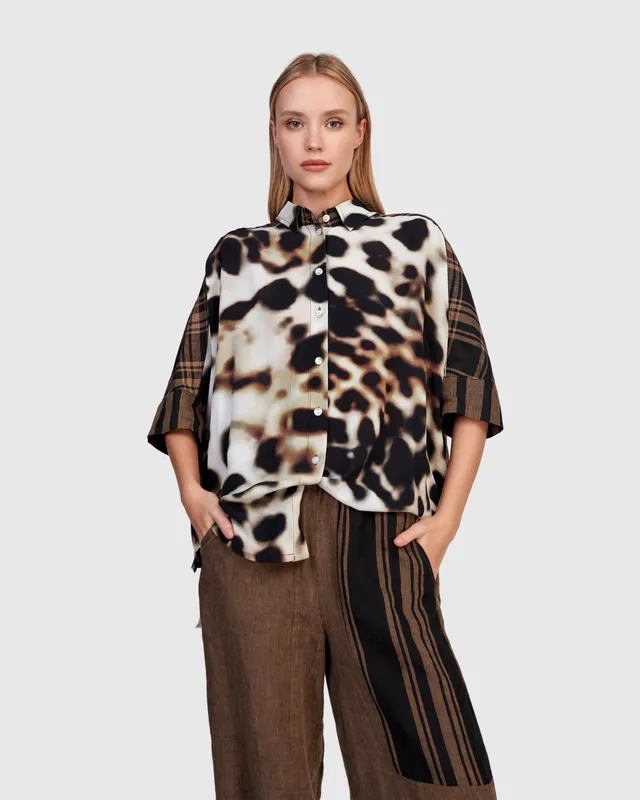 alembika-fawn-camp-shirt-bluse-in-leopard image 1
