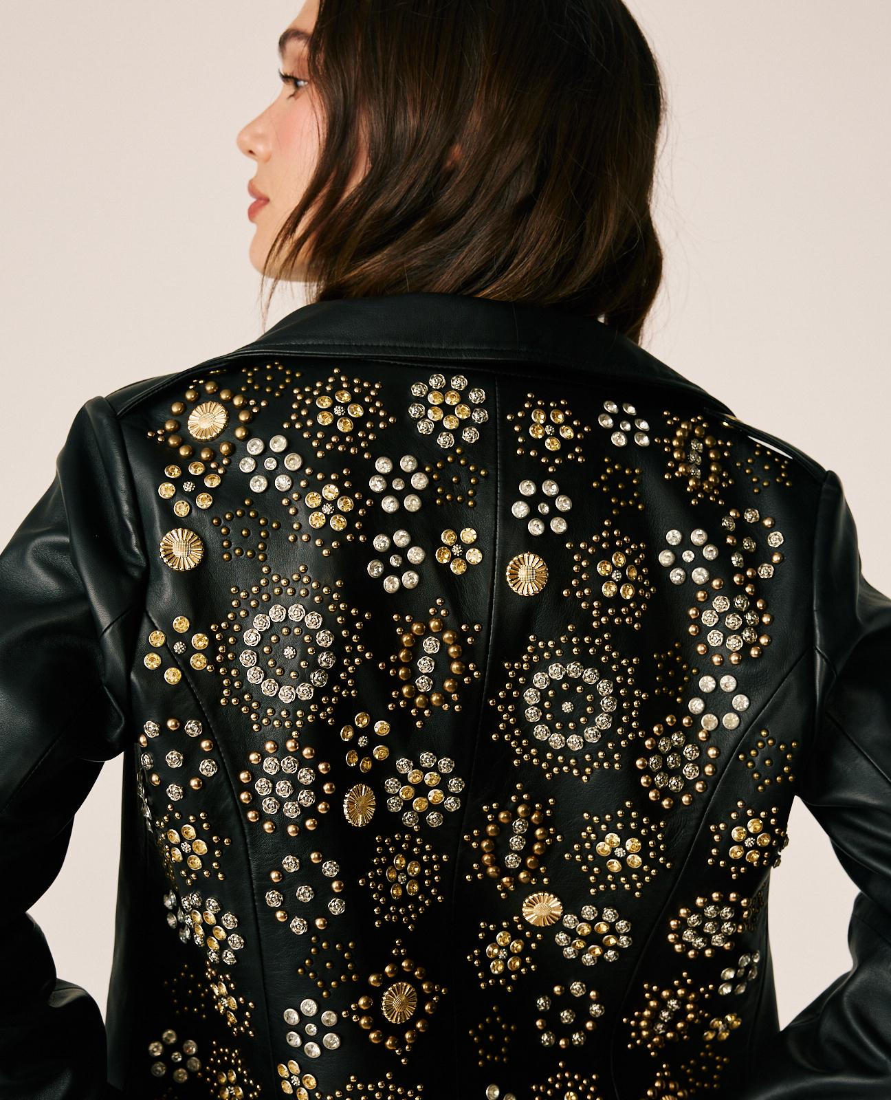 alma-en-pena-bikerjacke-aus-nappa-leder-mit-nieten-und-ziersteinen-schwarz image 6
