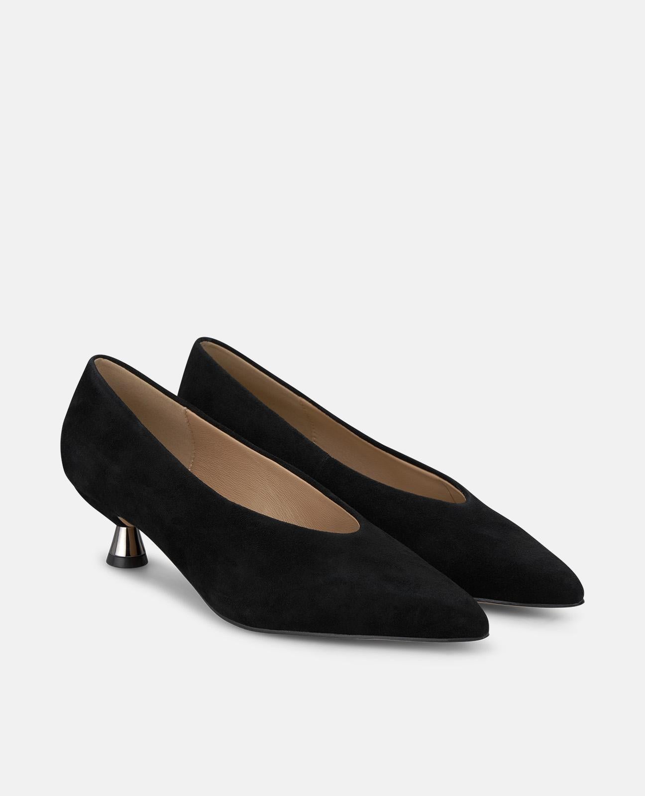 alma-en-pena-pumps-schwarz-velours-spitze-zehe-4-cm-stiletto image 2