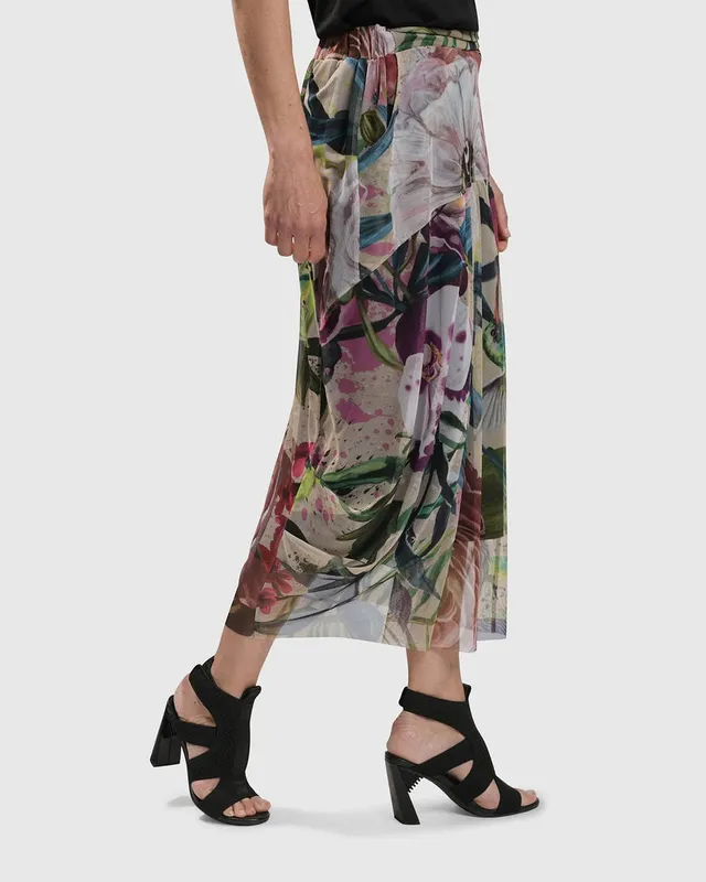 alembika-moonflower-cocoon-rock-bouquet-ek688b image 1