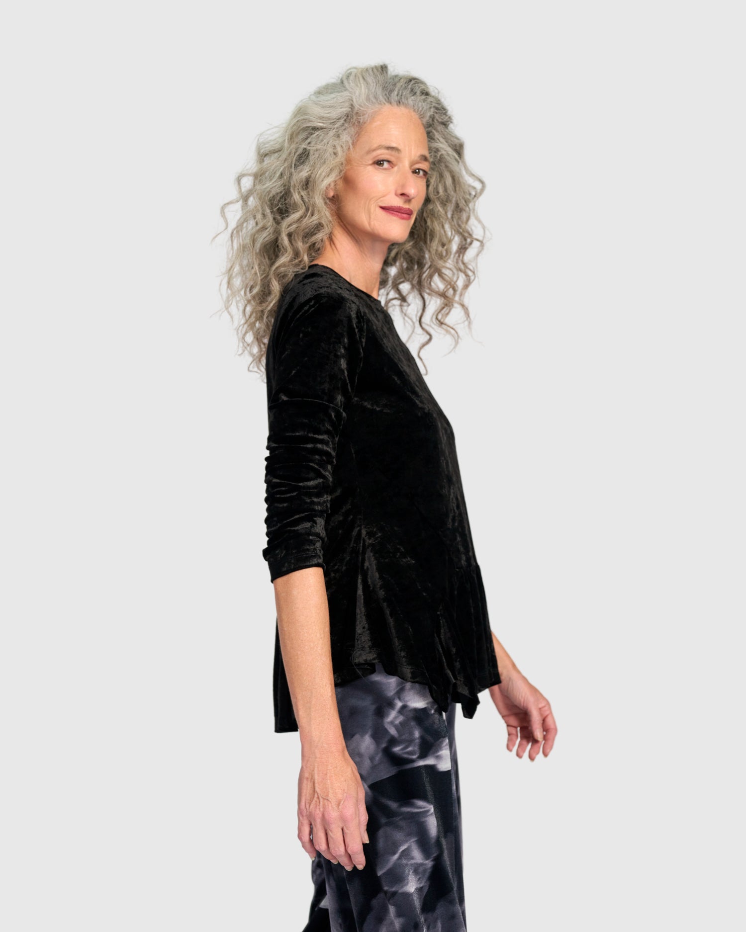 alembika-crushed-velvet-addison-top-schwarz image 4