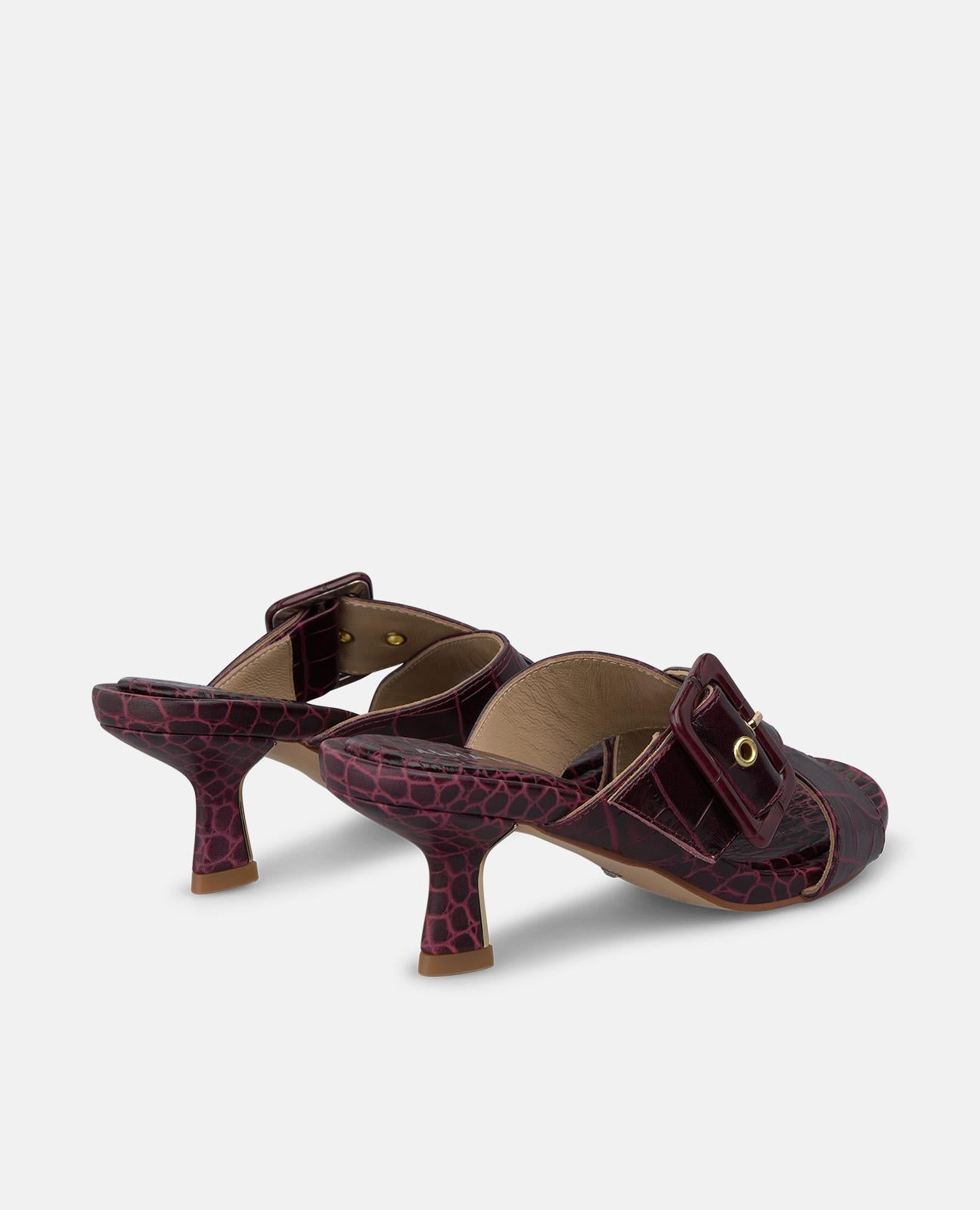 alma-en-pena-leder-sandale-mit-kreuzriemen-bordeaux-kroko-optik-5-5-cm image 3