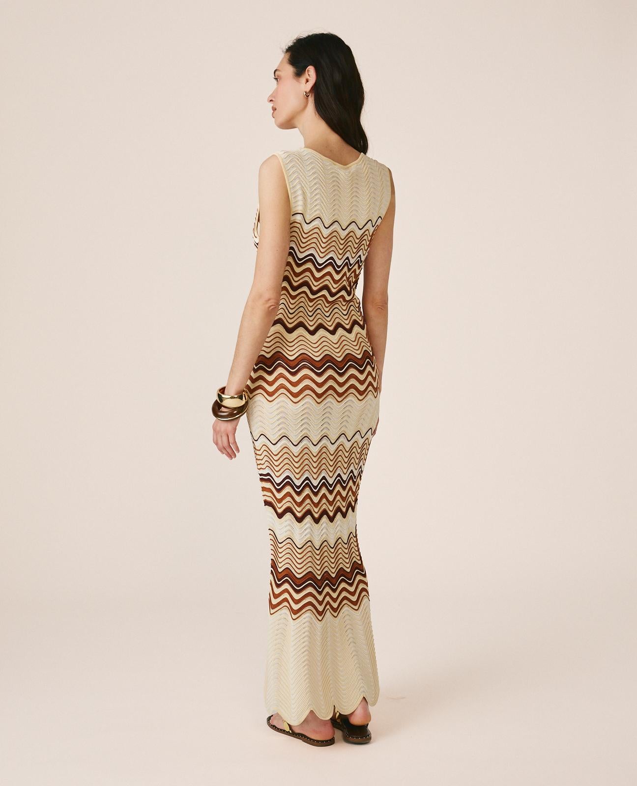 alma-en-pena-rmelloses-strick-maxikleid-caramelo image 7